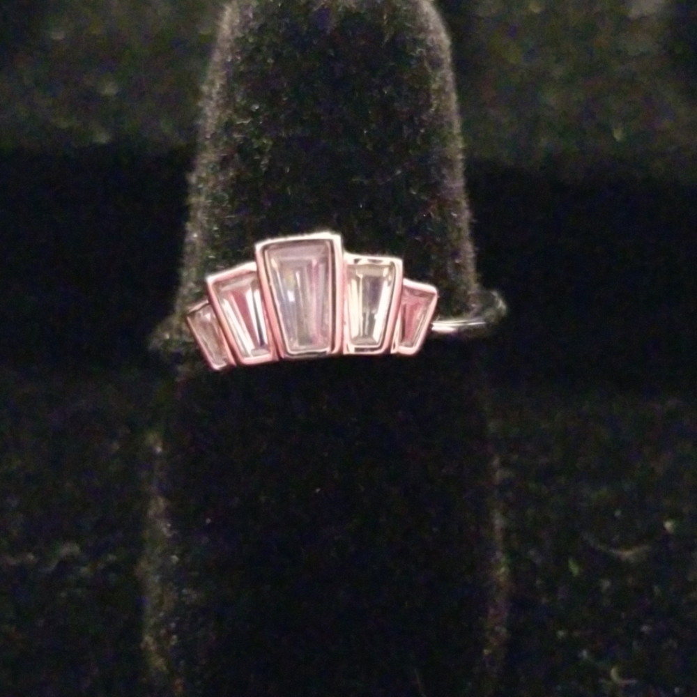 Clear stone ring